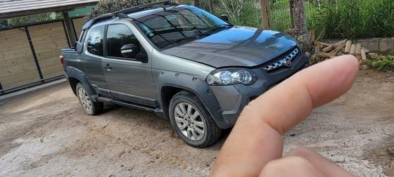 FIAT STRADA 1.8 MPI ADVENTURE CD 16V FLEX 3P MANUAL FIAT STRADA 1.8 MPI ADVENTURE CD 16V FLEX 3P MANUAL